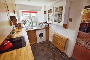 Kitchen- click for photo gallery